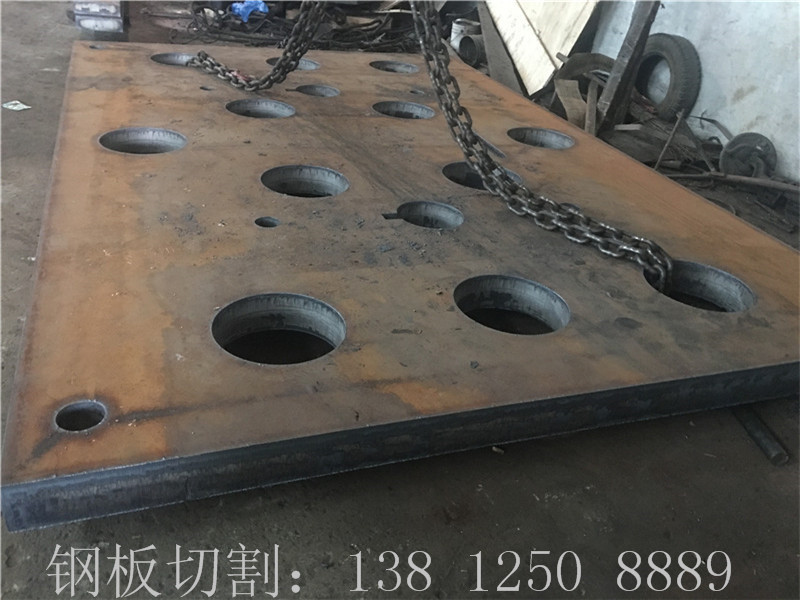 碳結(jié)鋼鋼板切割法蘭盤(pán)